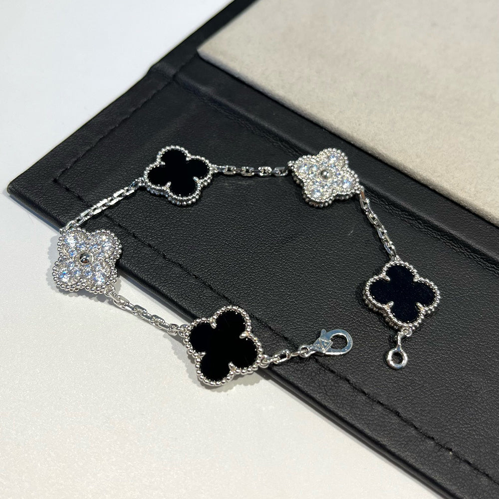 [Aura ]New CLOVER 5 MOTIF ONYXS BRACELET COLLECTION