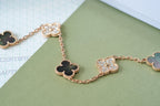 [Aura ]New CLOVER 5 MOTIF GRAY MOP BRACELET COLLECTION