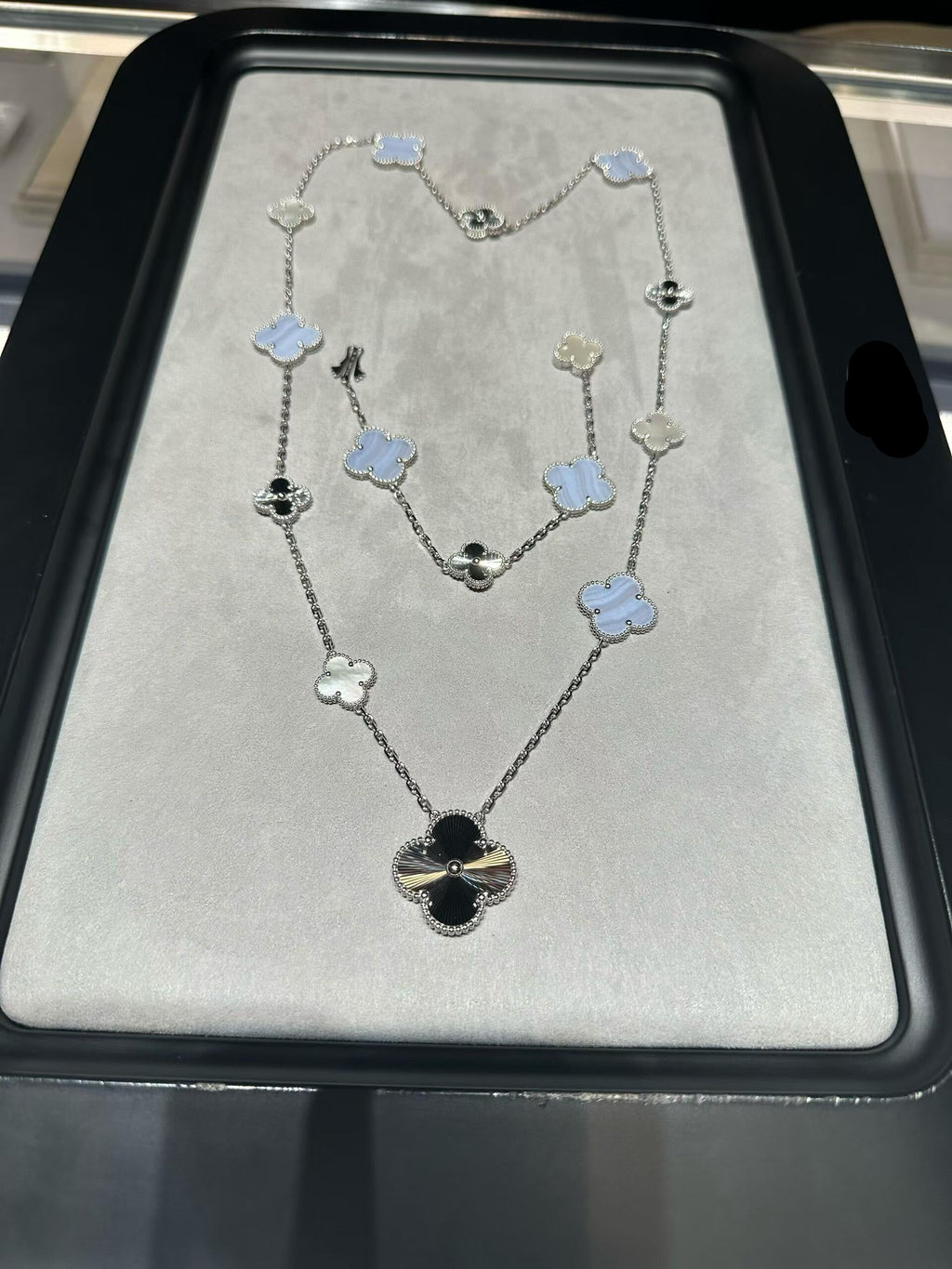 [Aura ] 25 NEW CLOVER 15 MOTIFS PURPLE CHALCEDONY