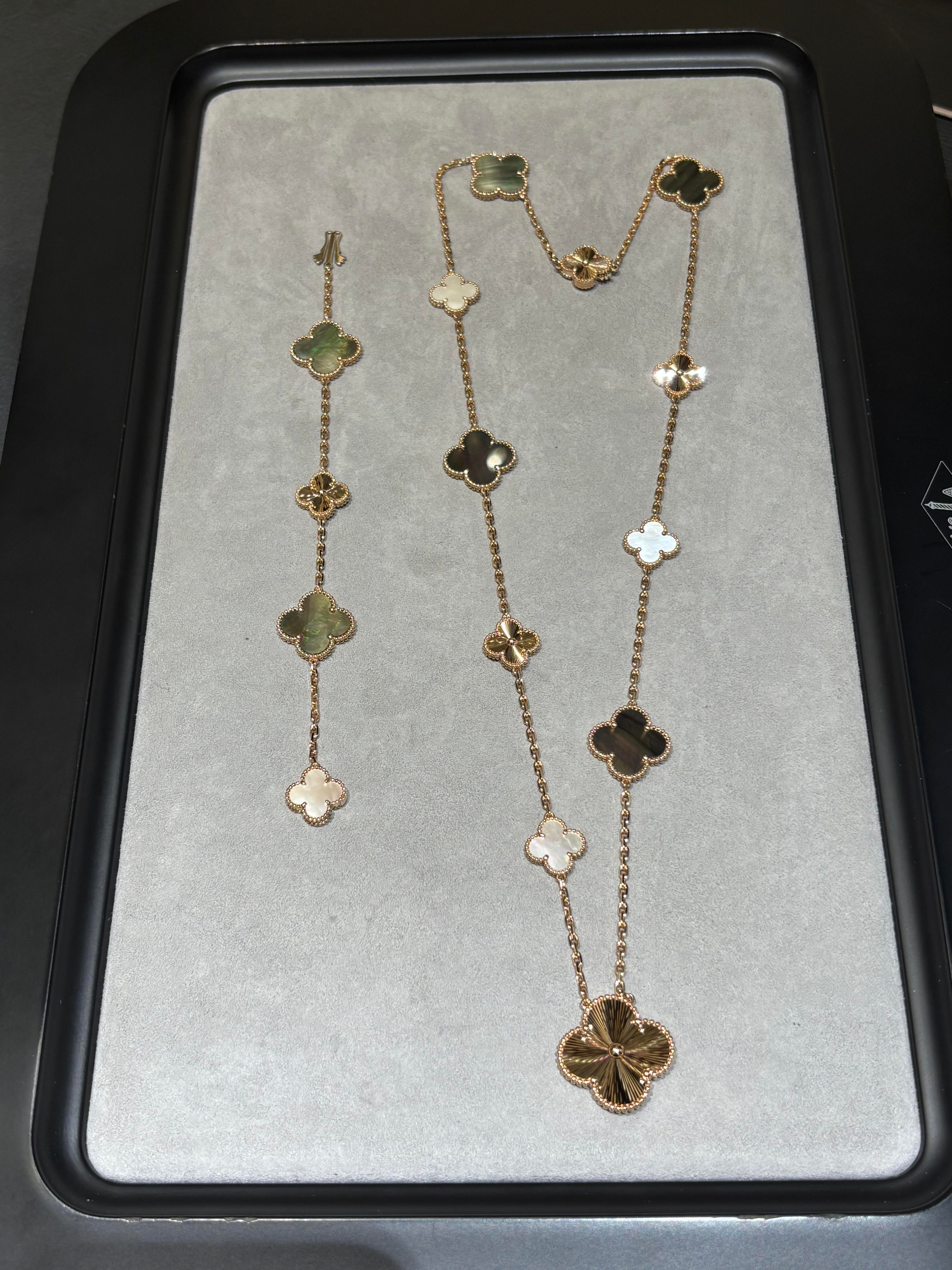 [Aura ] 25 NEW CLOVER 15 MOTIFS GRAY MOTHER-OF-PEARL