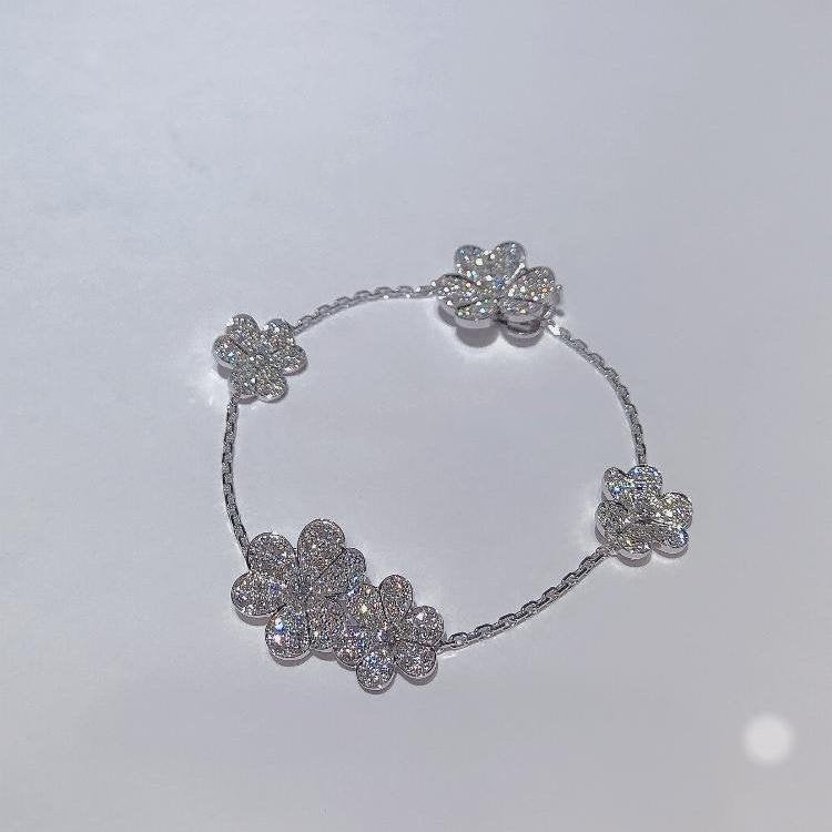 Aura FRIVOLE SILVER 5 FLOWERS BRACELET