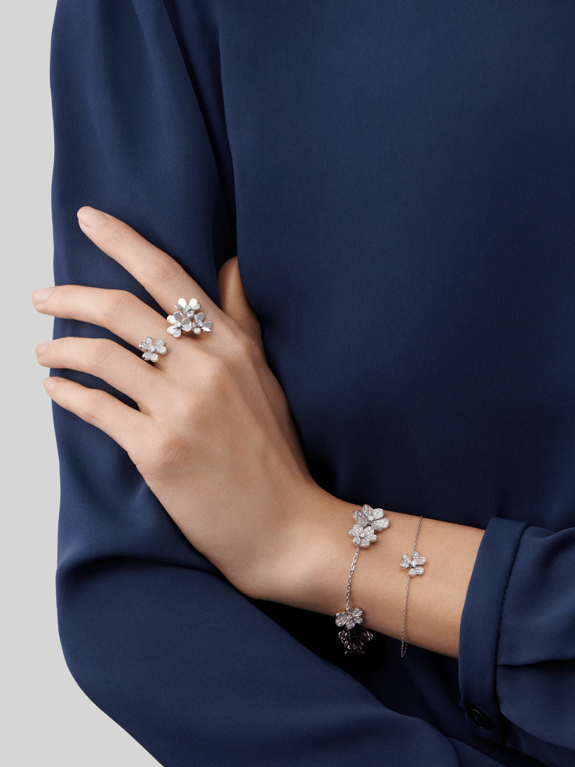 Aura FRIVOLE SILBER BLUME DIAMANT ARMREIF