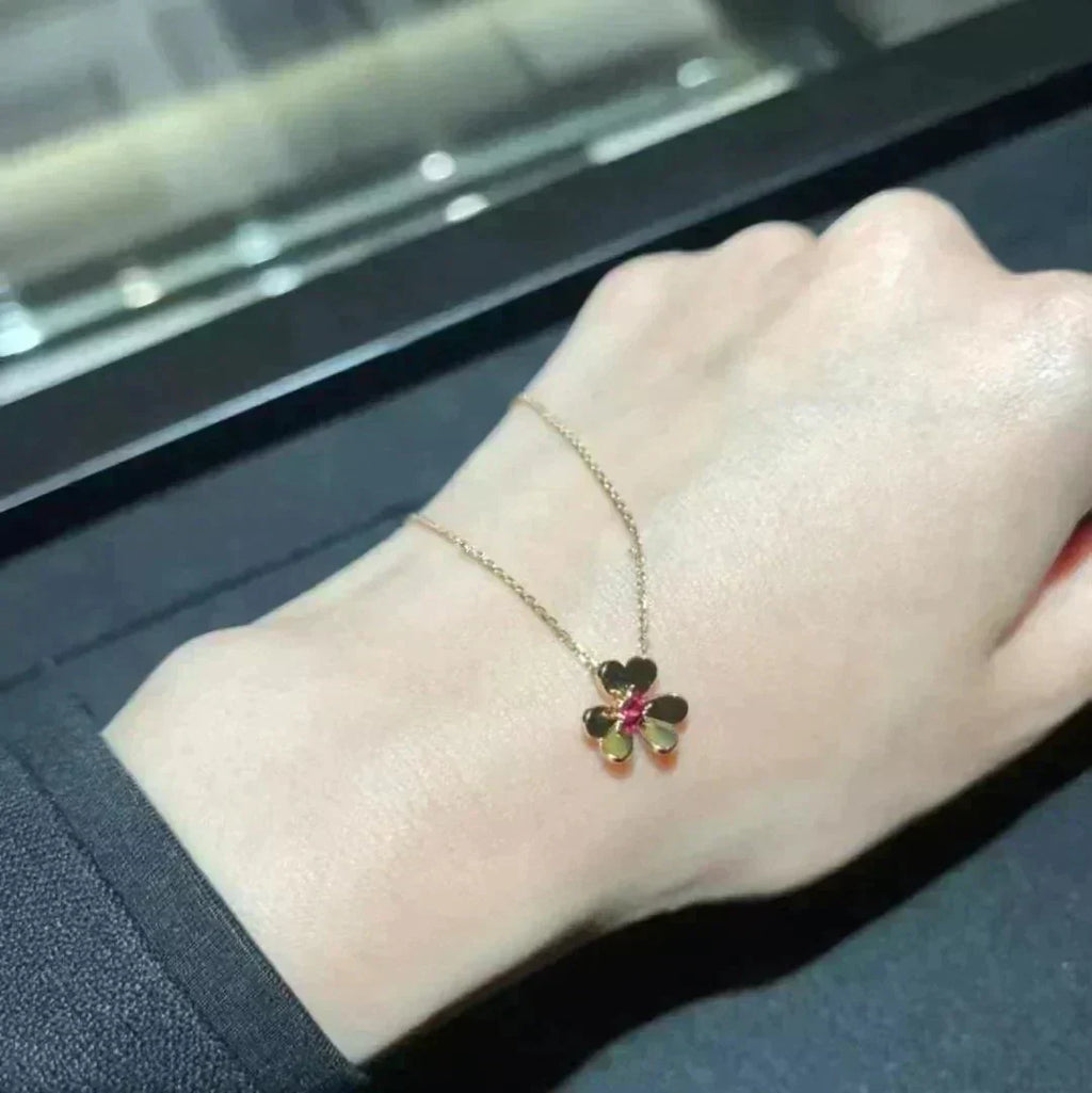 Aura FRIVOLE GOLD BLUMENHALSKETTE