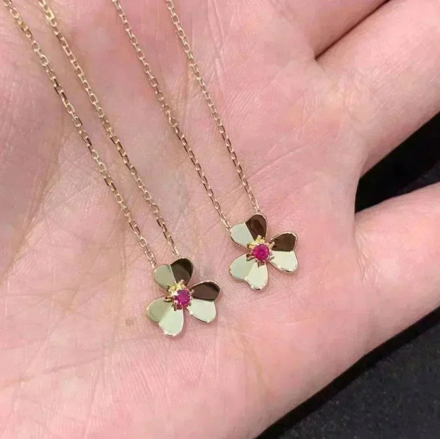 Aura FRIVOLE GOLD FLOWER NECKLACE