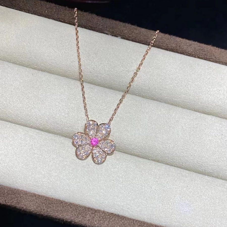 Aura FRIVOLE ROSE GOLD FLOWER DIAMOND NECKLACE