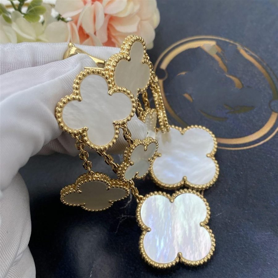Aura CLOVER EARRINGS WHITE MOP 4 MOTIFS GOLD