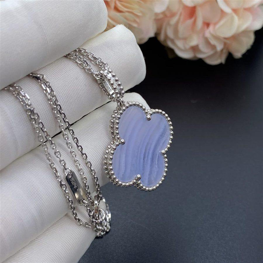 Aura CLOVER SILBER CHALCEDON GROSSE KLEEB LATT HALSKETTE