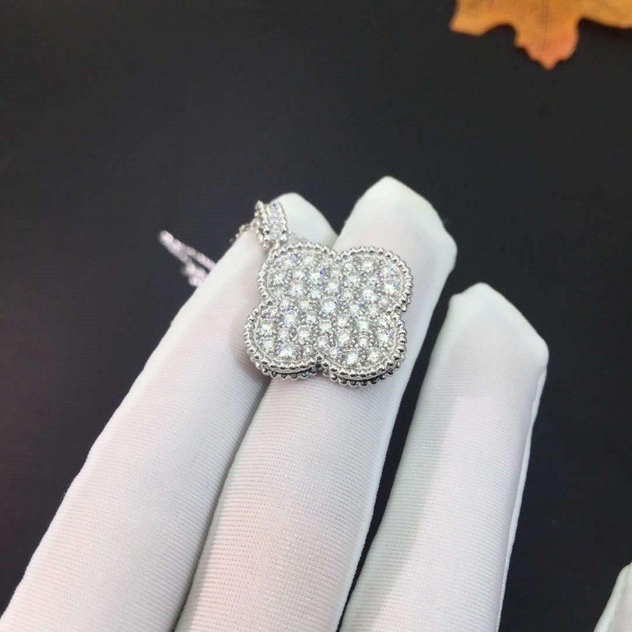 Aura CLOVER 25MM SILVER FULL DIAMOND BIG CLOVER NECKLACE