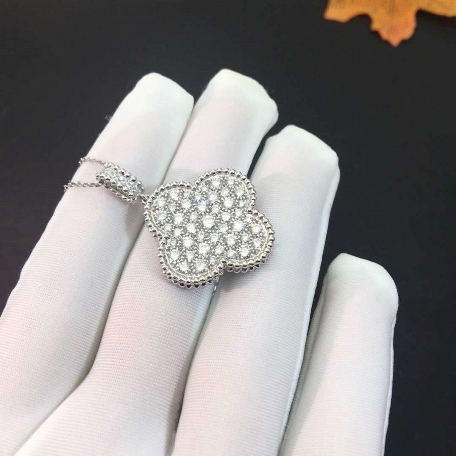 Aura CLOVER 25MM SILVER FULL DIAMOND BIG CLOVER NECKLACE