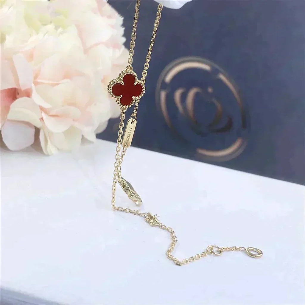 Aura CLOVER  CARNELIAN SINGLE FLOWER BRACELET
