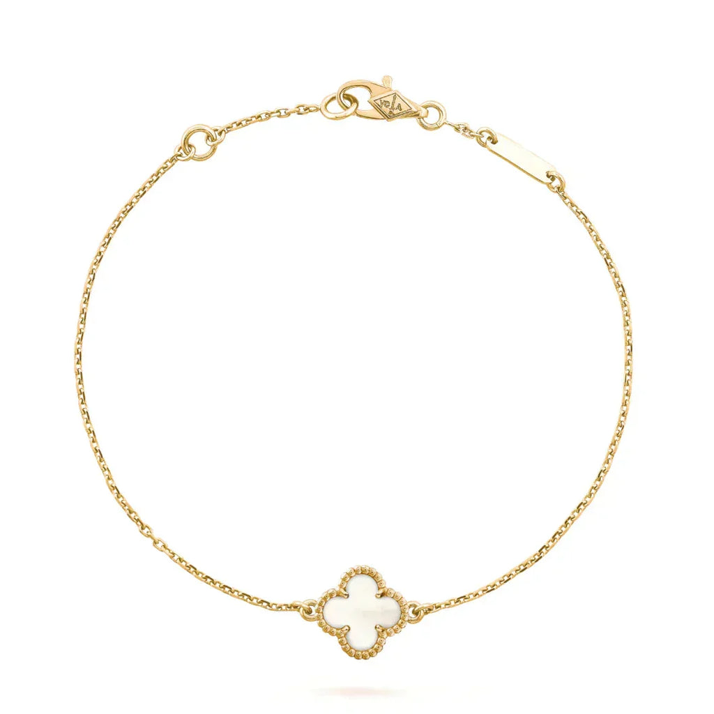 Aura CLOVER WHITE MOP SINGLE FLOWER BRACELET