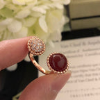 Aura PERLEE COULEURS DIAMOND ROSÉGOLD ZWISCHEN DEN FINGERN RING