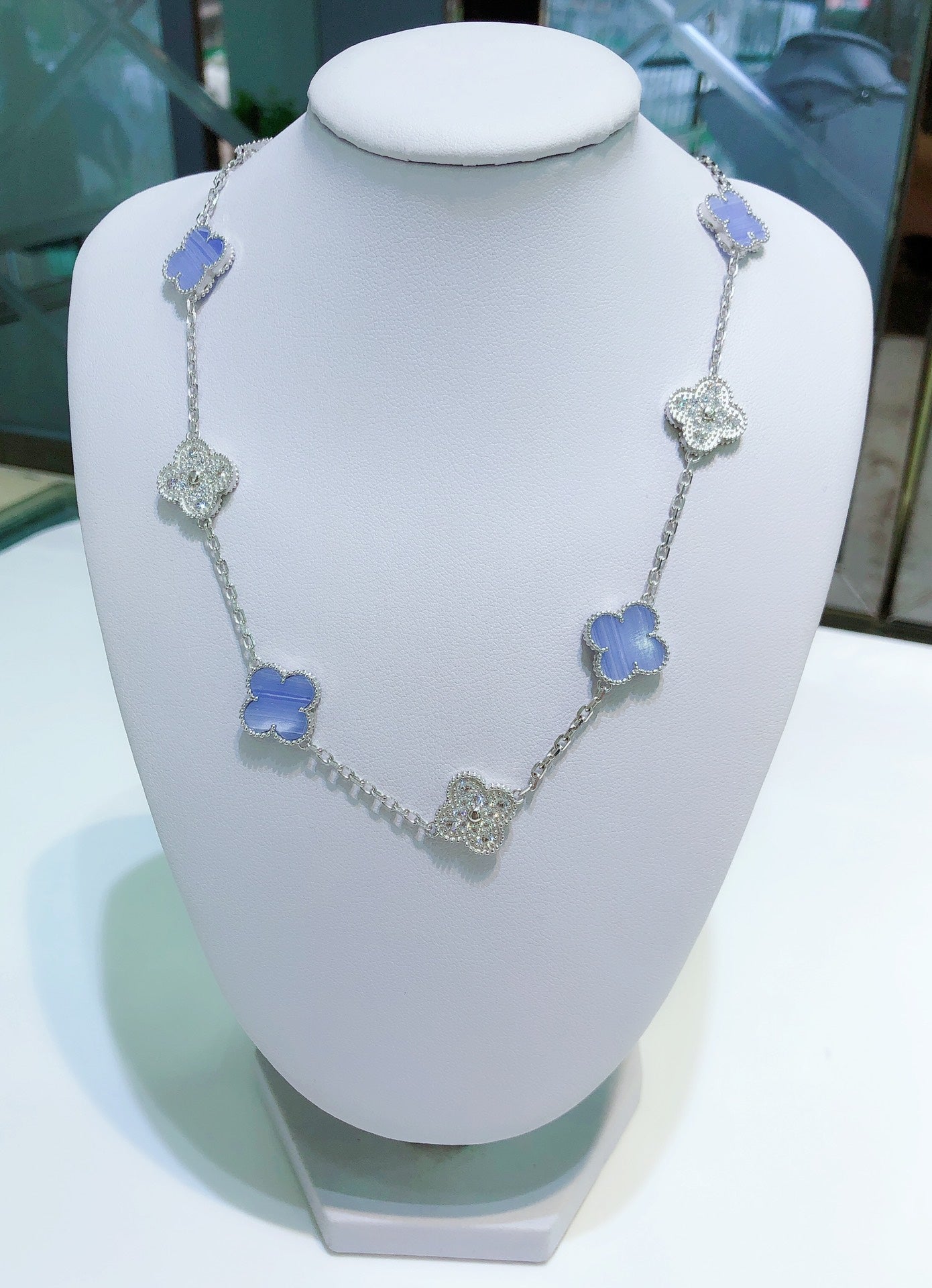 Aura CLOVER 10 MOTIFS CHALCEDONY DIAMONDS SILVER NECKLACE