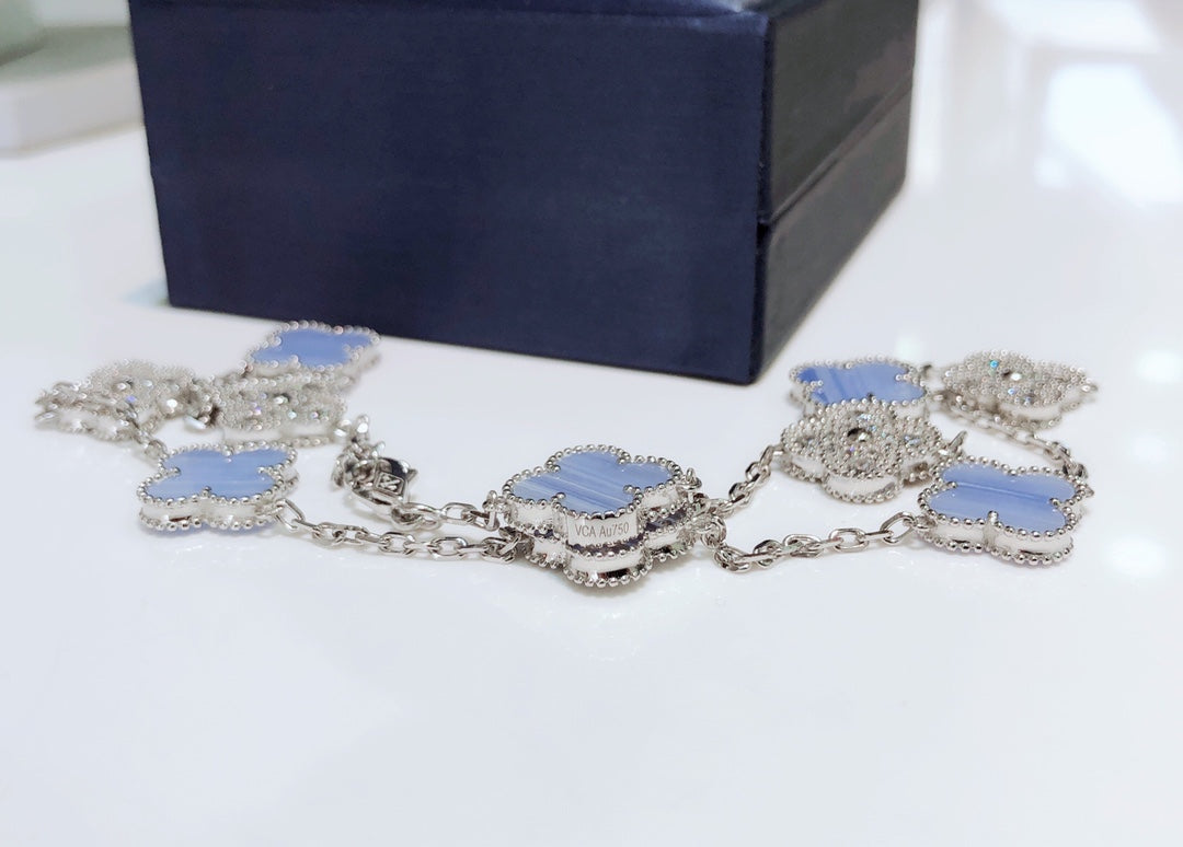 Aura CLOVER 10 MOTIFS CHALCEDONY DIAMONDS SILVER NECKLACE