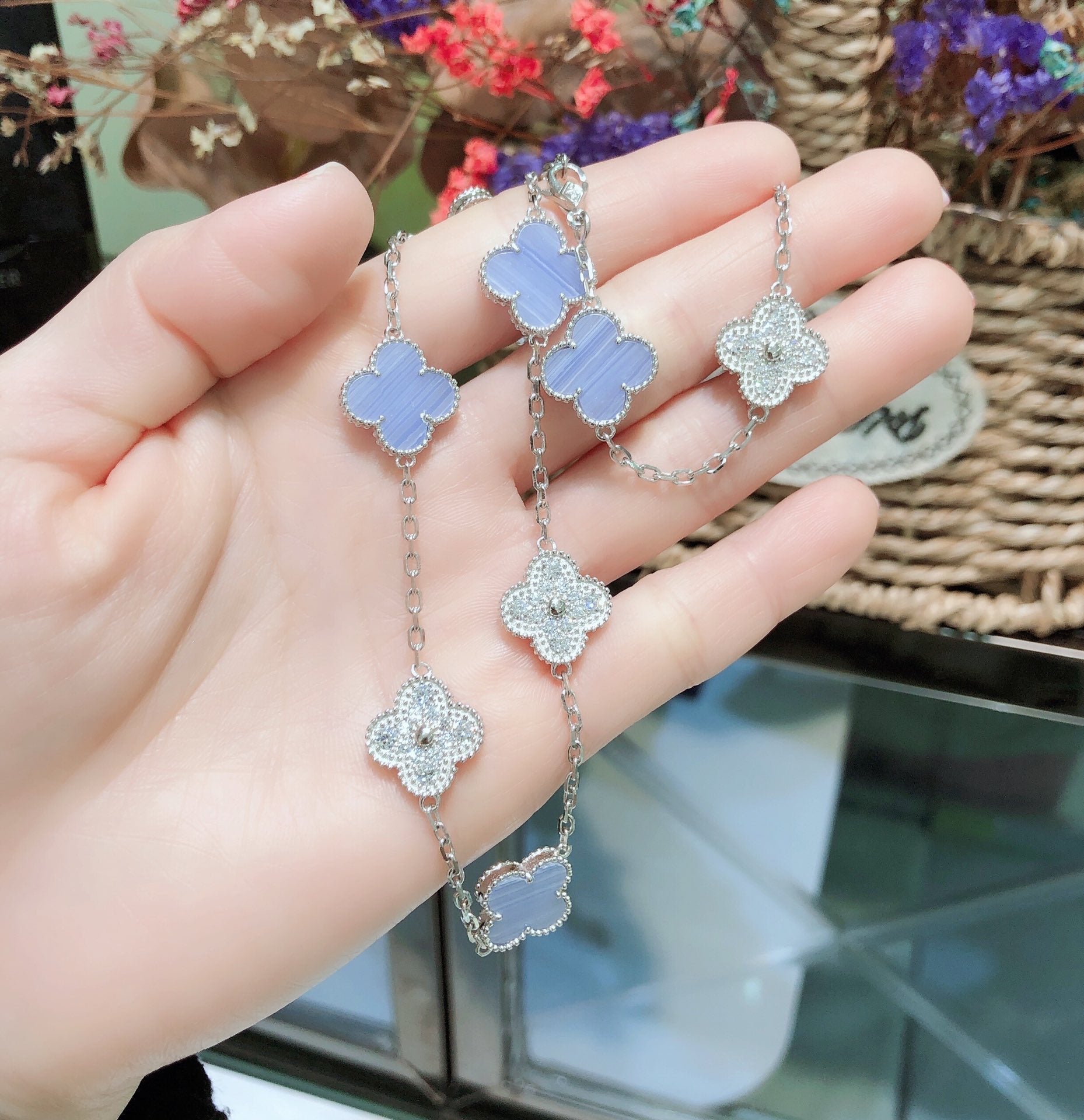 Aura CLOVER 10 MOTIFS CHALCEDONY DIAMONDS SILVER NECKLACE