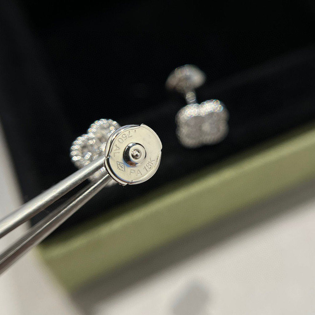 Aura CLOVER MINI DIAMOND STUD EARRINGS